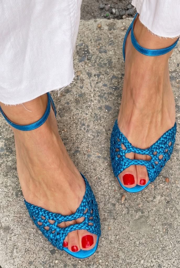 Isadora™ | Golden Woven Sandals